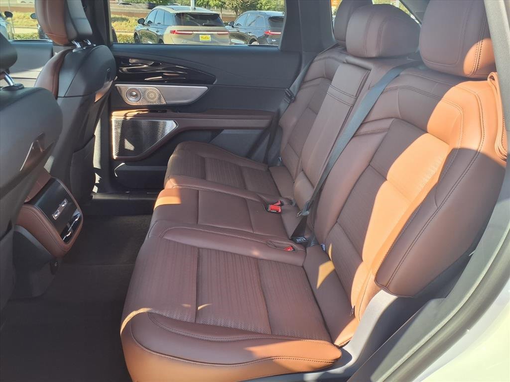 New 2026 Lincoln Nautilus Reserve image 12