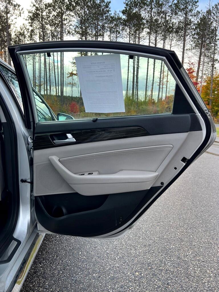 Used 2016 Hyundai Sonata Limited w/ Option Group 04 image 14