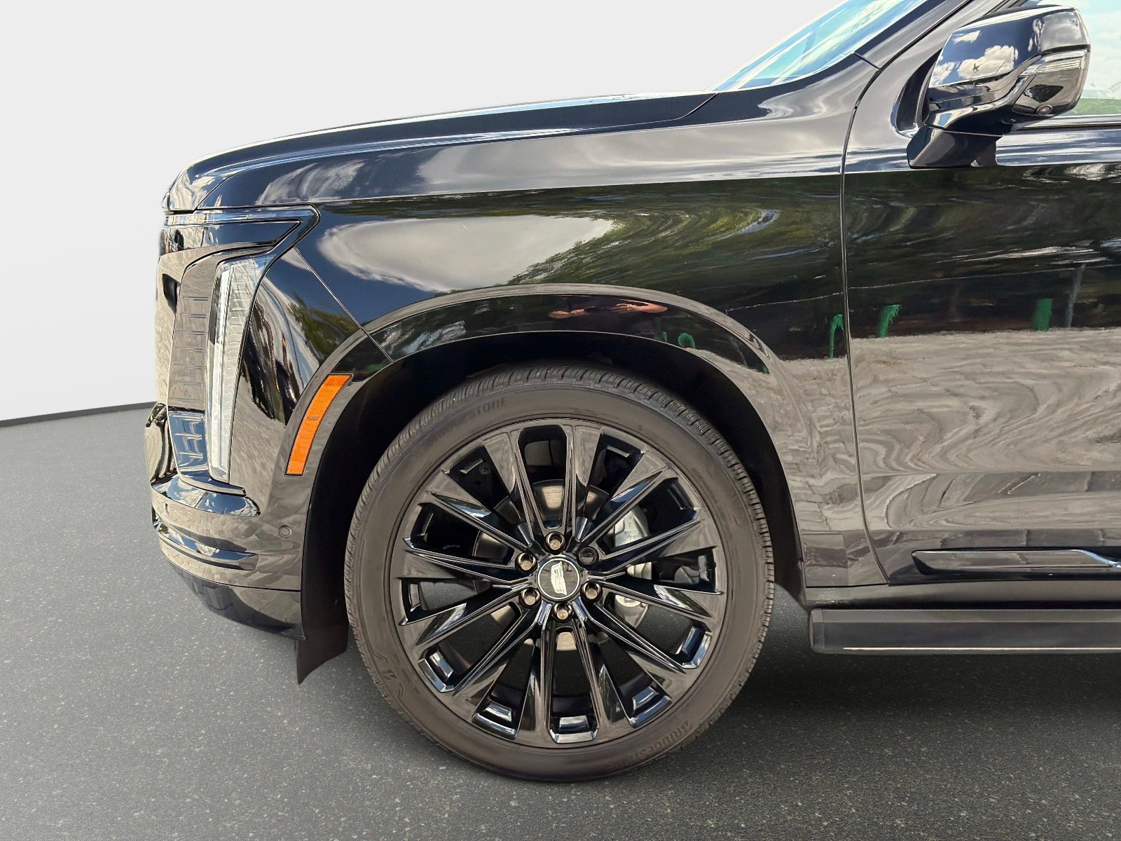 Used 2026 Cadillac Escalade ESV Platinum Sport w/ LPO, ONYX Package image 20