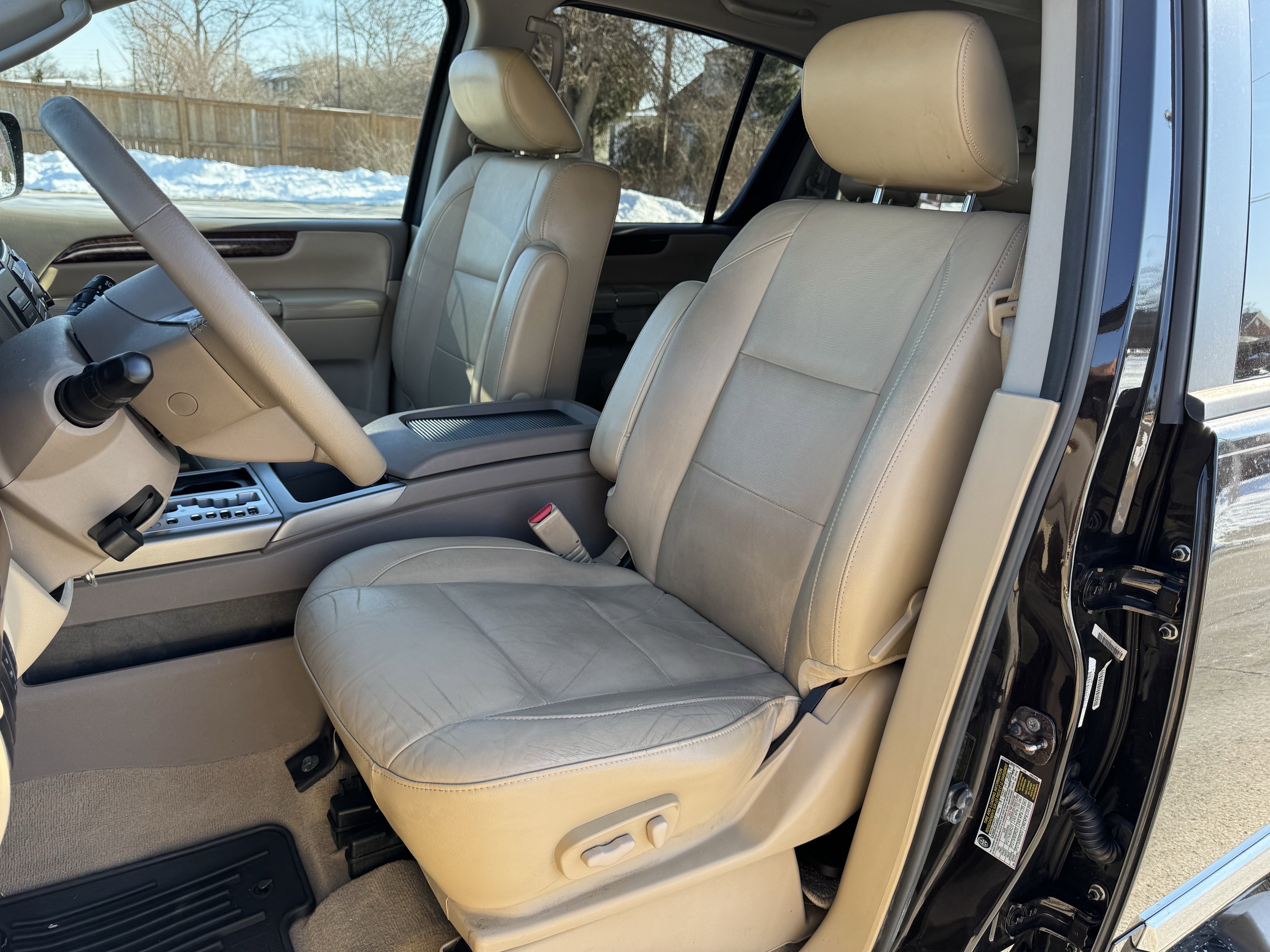 Used 2011 Nissan Armada SL image 25