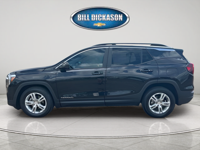Used 2022 GMC Terrain SLE w/ Driver Convenience Package FWD image 4