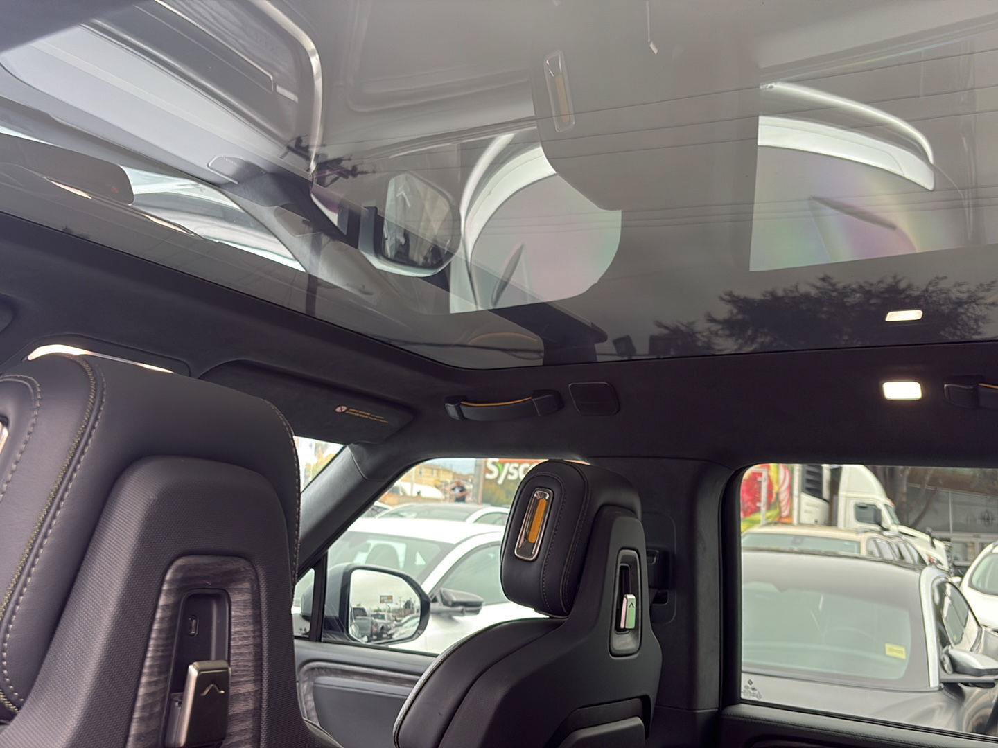 Used 2022 Rivian R1S Launch Edition AWD/4WD image 28