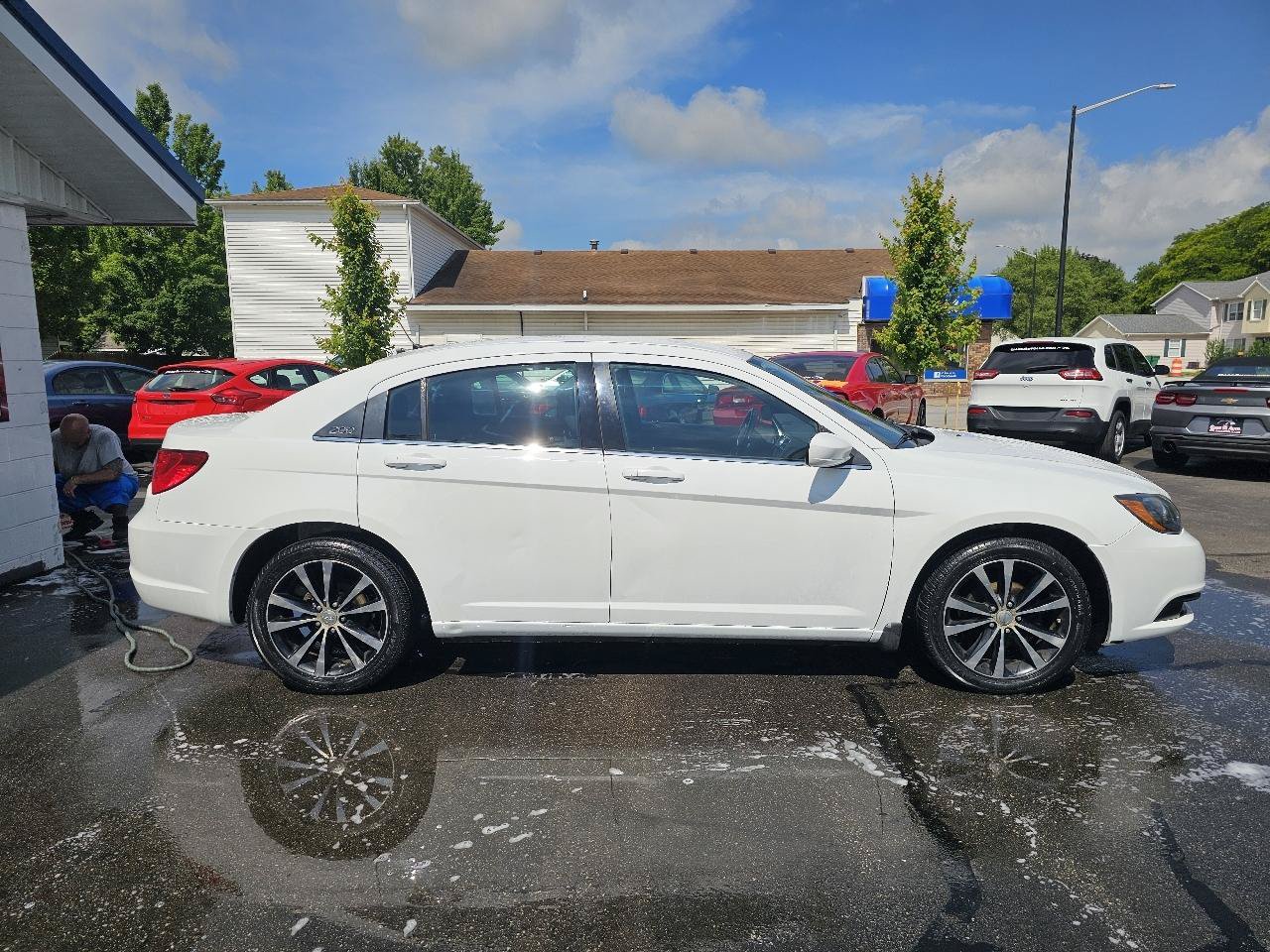 Used 2013 Chrysler 200 Touring w/ S Exterior Appearance Pkg FWD image 13