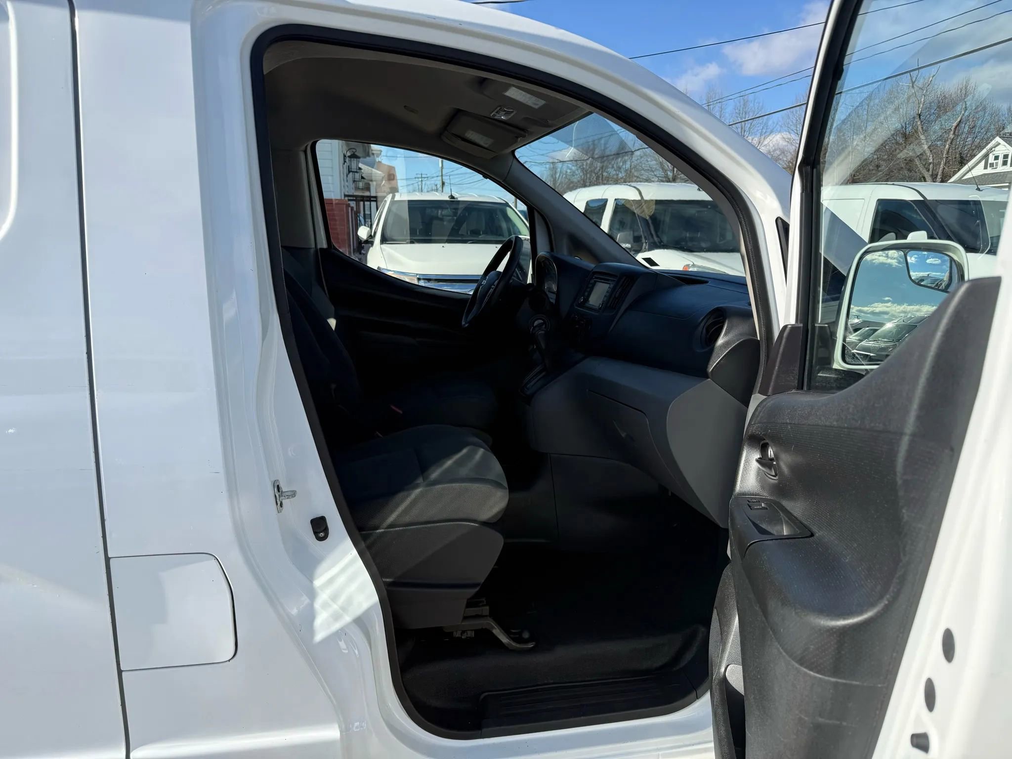 Used 2019 Nissan NV200 SV w/ Navigation Package image 29