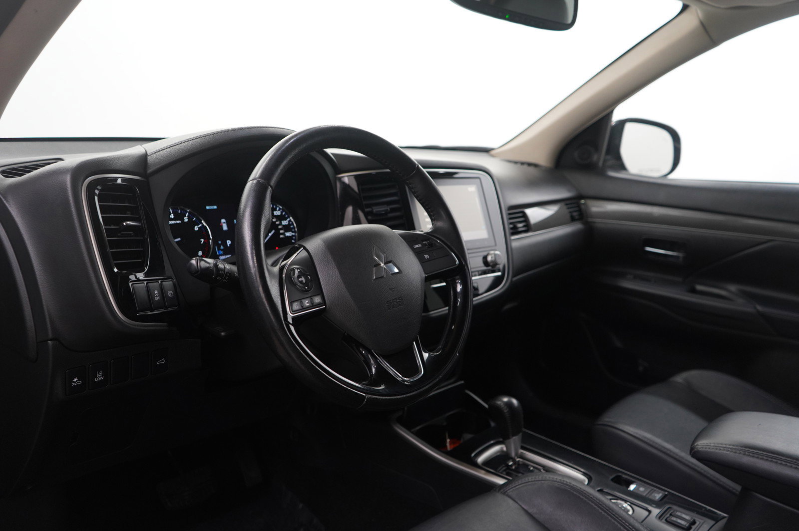 Used 2020 Mitsubishi Outlander SEL image 17