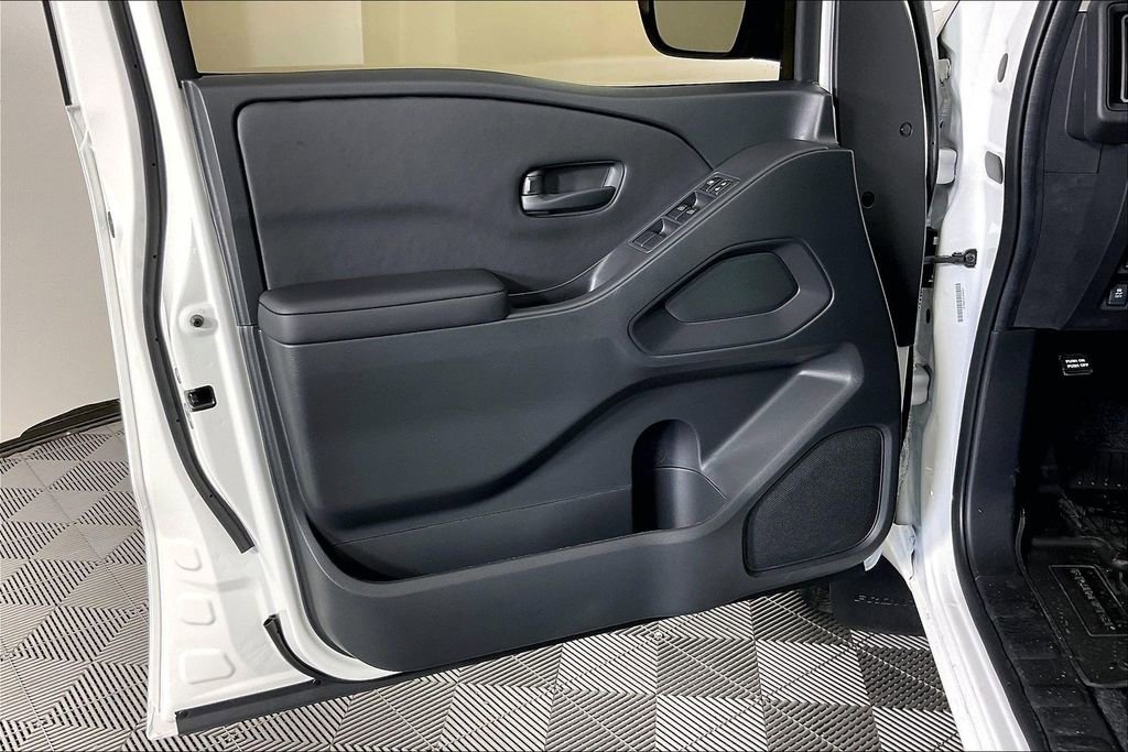 New 2026 Nissan Frontier S image 42