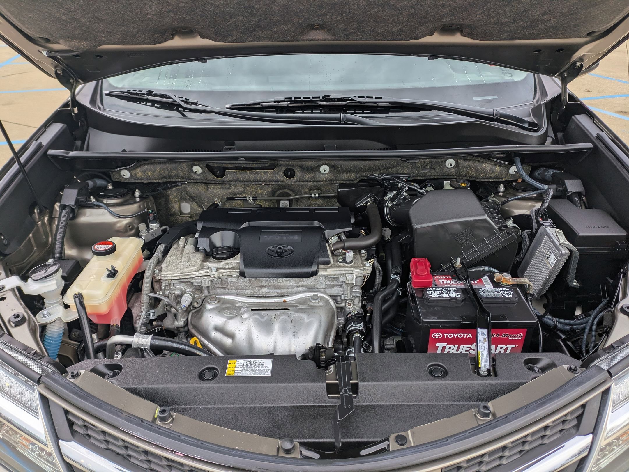 Used 2015 Toyota RAV4 LE image 28