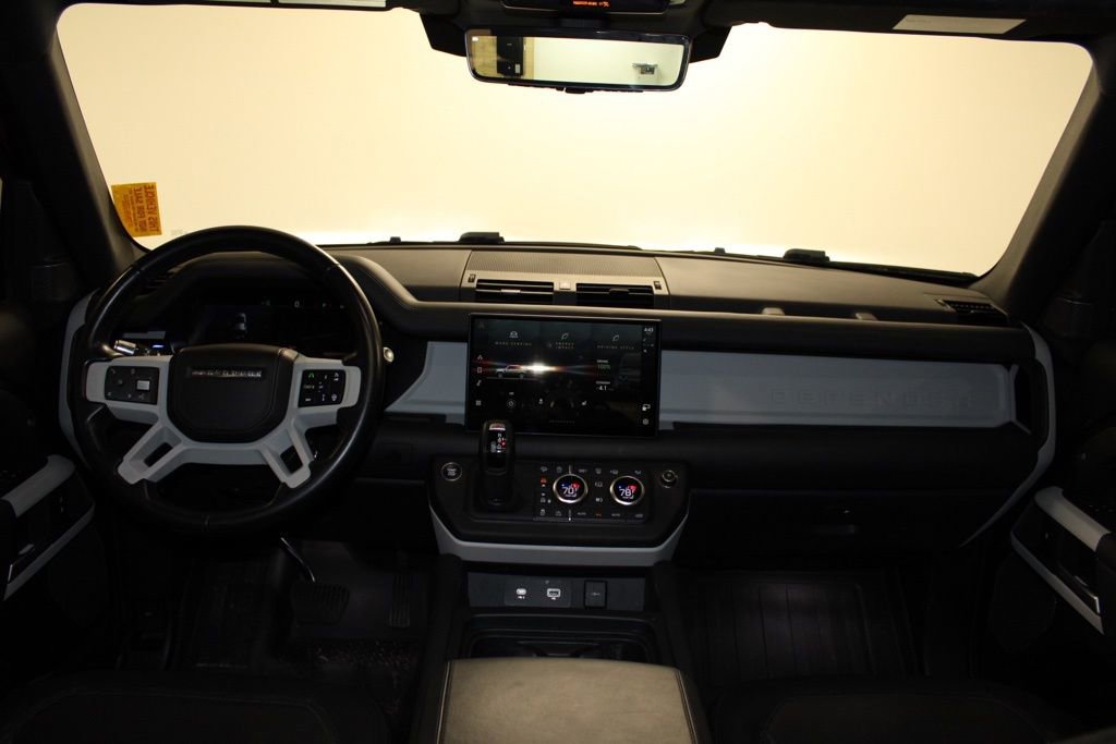 Used 2022 Land Rover Defender 110 X-Dynamic HSE image 25