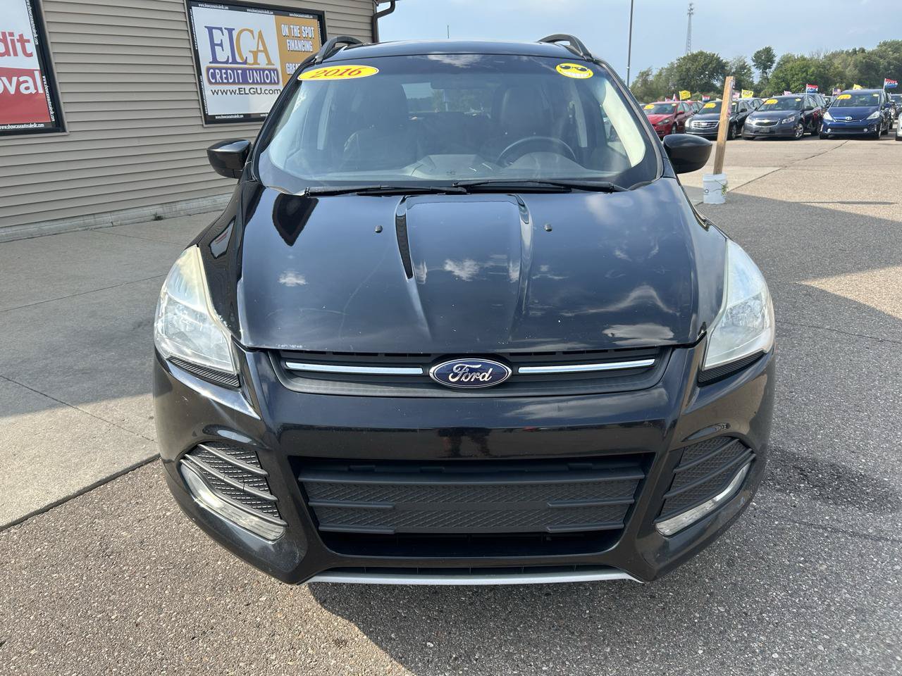 Used 2016 Ford Escape SE w/ SE Leather Comfort Package AWD/4WD image 2