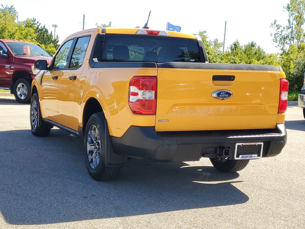 Certified 2022 Ford Maverick XLT w/ XLT Luxury Package FWD image 3