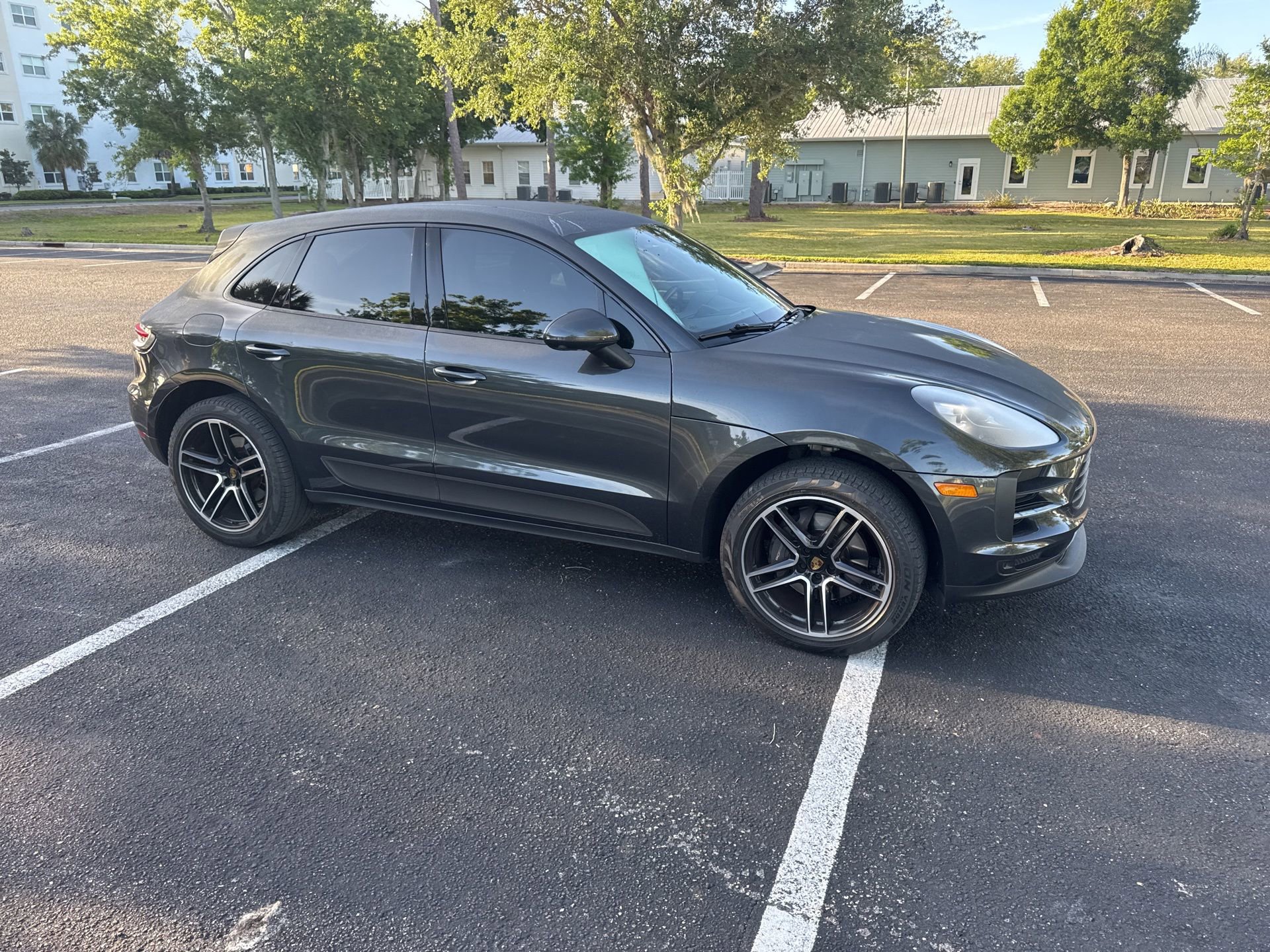 Used 2021 Porsche Macan image 2