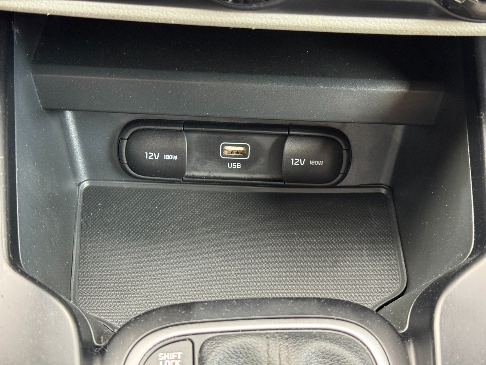 Used 2023 Kia Soul LX w/ LX Technology Package FWD image 25