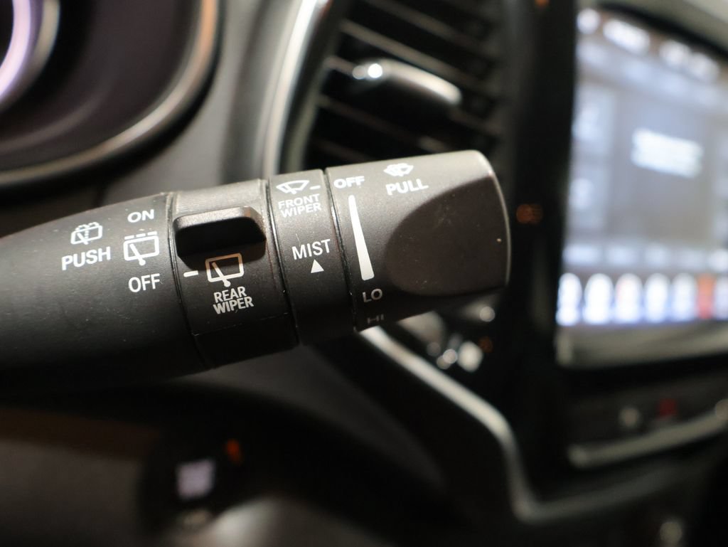 Used 2020 Jeep Cherokee Limited w/ Safetytec Group AWD/4WD image 37