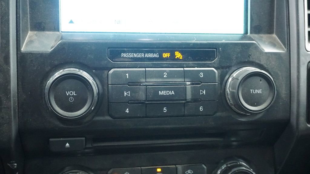 Used 2016 Ford F150 XLT w/ Equipment Group 302A Luxury image 31