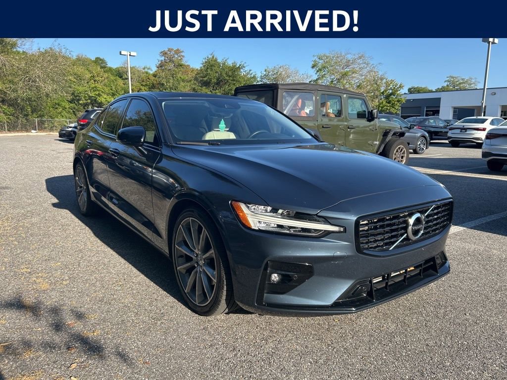 Used 2021 Volvo S60 T5 Momentum w/ Premium Package FWD image 1