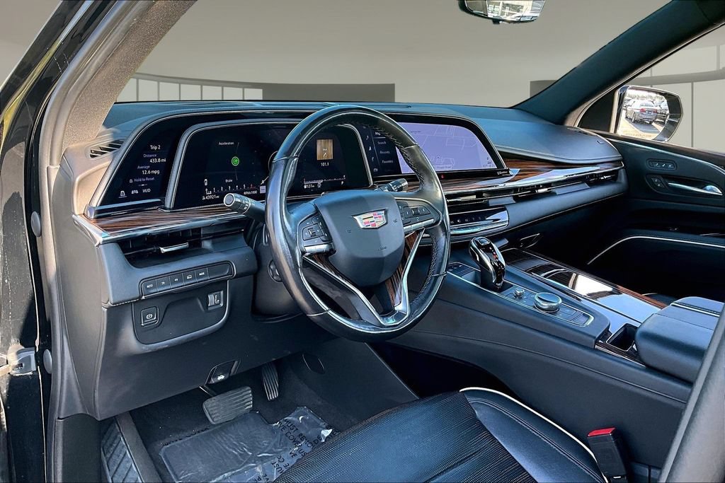 Used 2023 Cadillac Escalade ESV Premium Luxury AWD/4WD image 13
