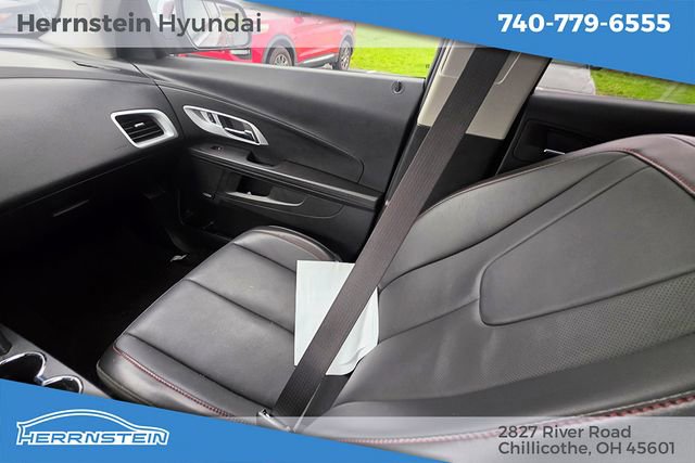 Used 2016 Chevrolet Equinox LTZ w/ Enhanced Convenience Package image 11