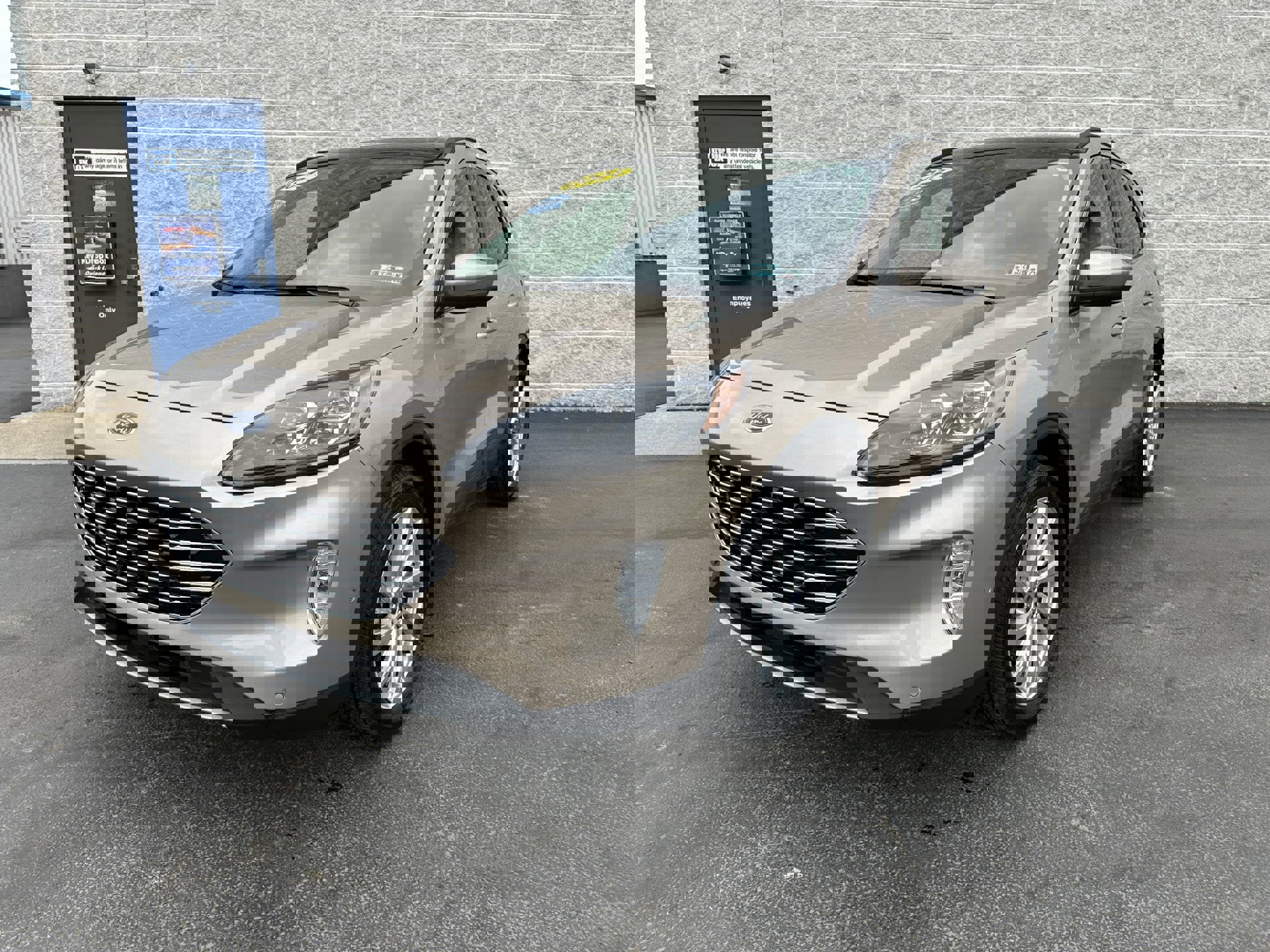 Certified 2021 Ford Escape Titanium w/ Titanium Elite Package image 1