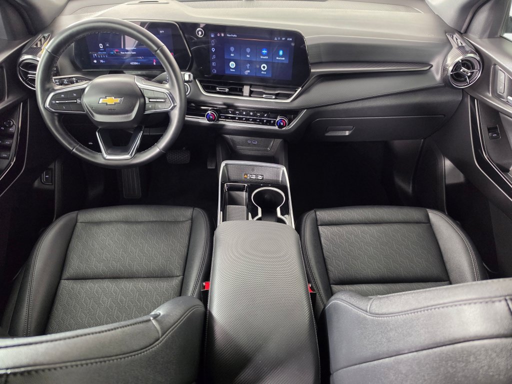 Used 2025 Chevrolet Equinox LT w/ Convenience Package II FWD image 13