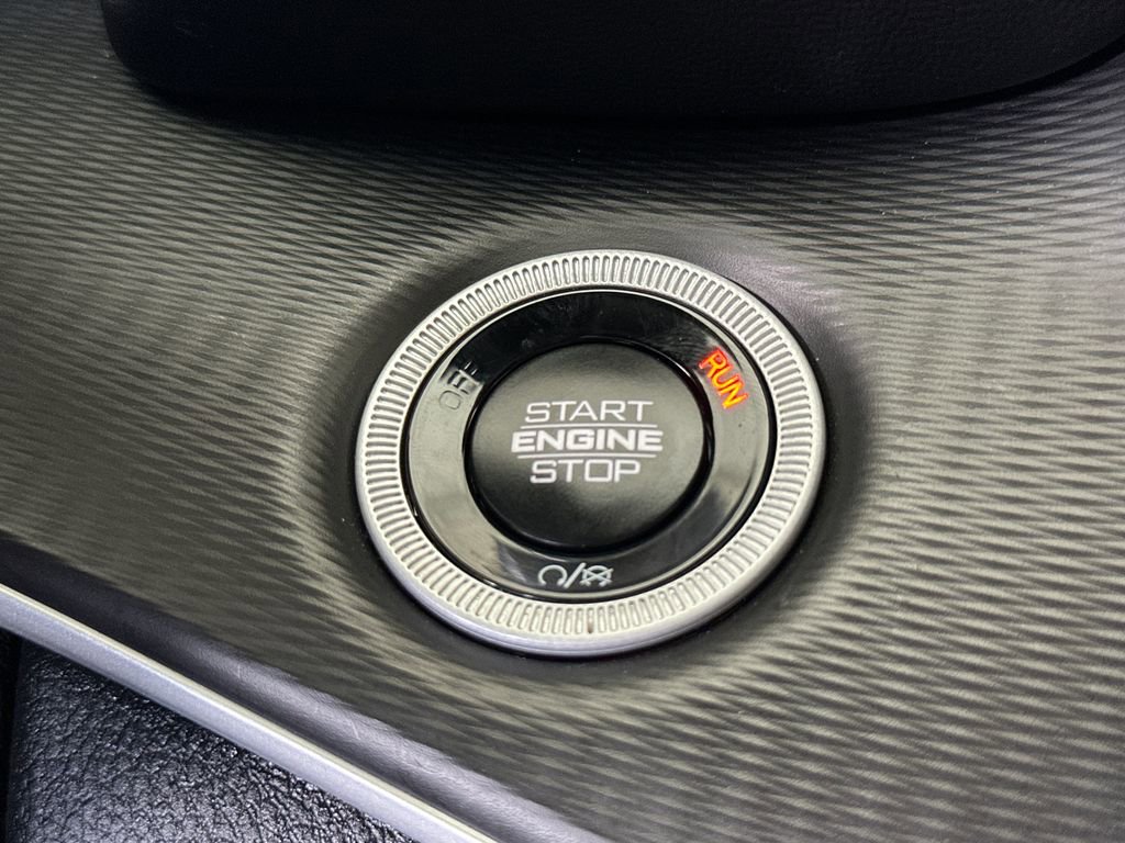 Used 2025 Jeep Grand Cherokee Laredo w/ Trailer Tow Package image 6