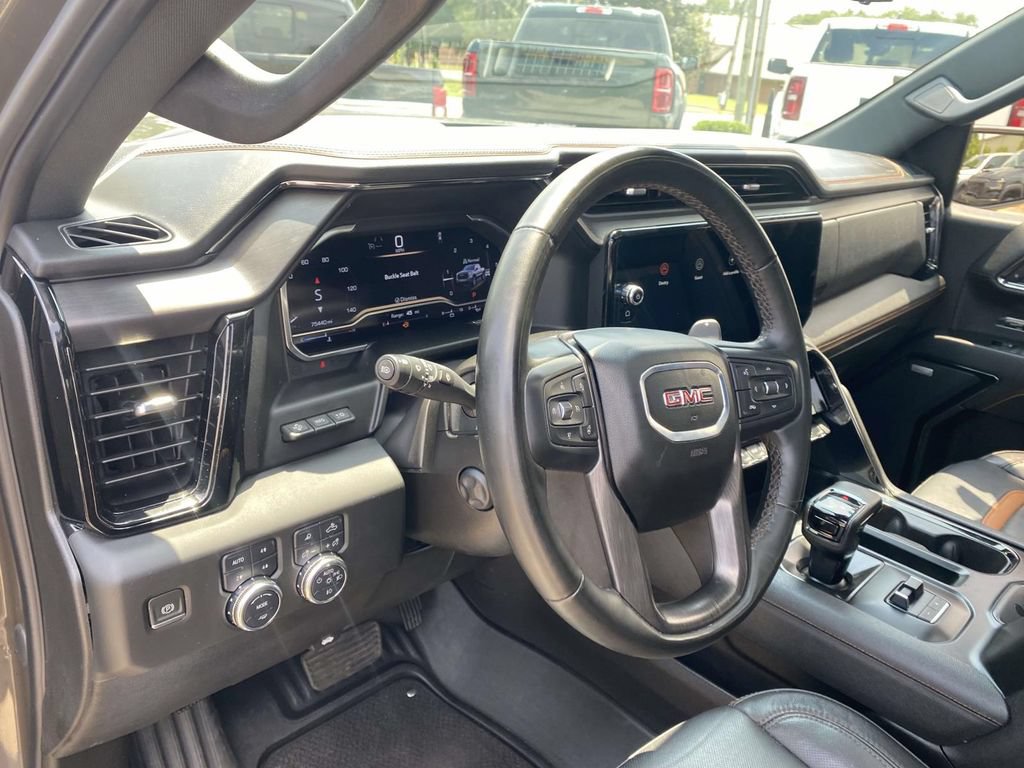 Used 2024 GMC Sierra 1500 AT4 w/ Technology Package AWD/4WD image 22