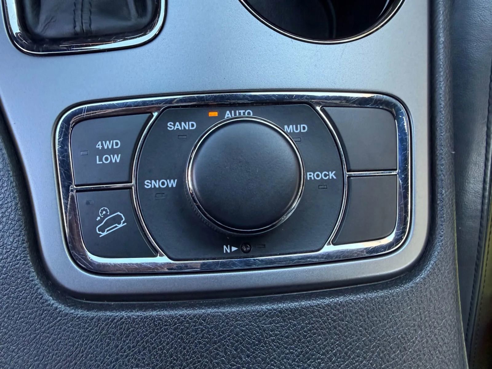 Used 2019 Jeep Grand Cherokee Limited X image 36