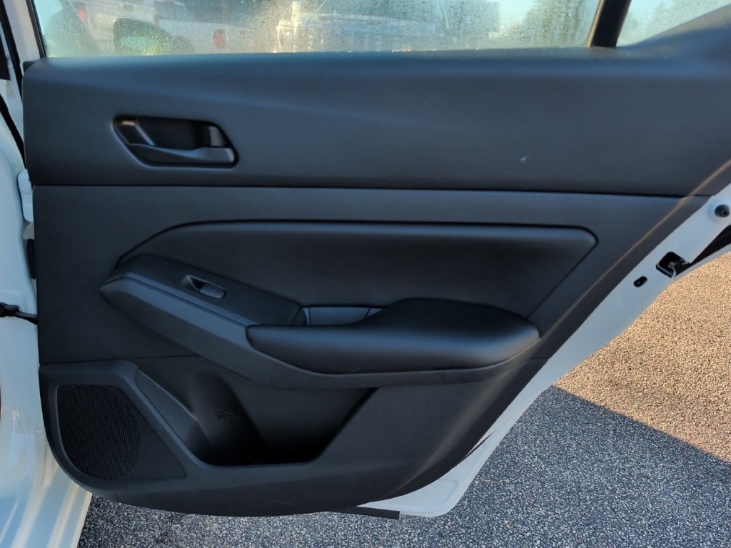 Used 2024 Nissan Altima 2.5 S FWD image 34