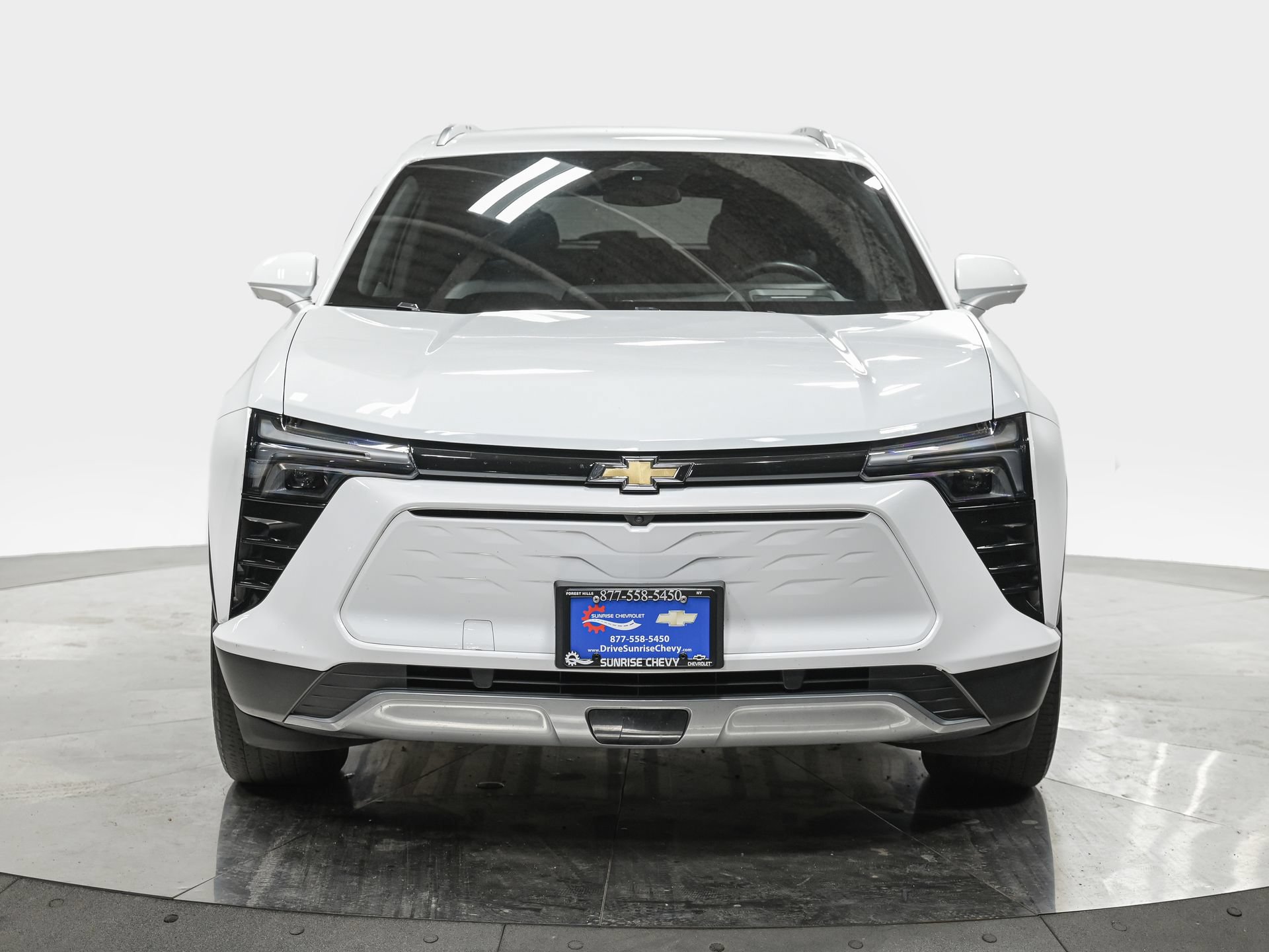 Used 2024 Chevrolet Blazer EV LT AWD/4WD image 10