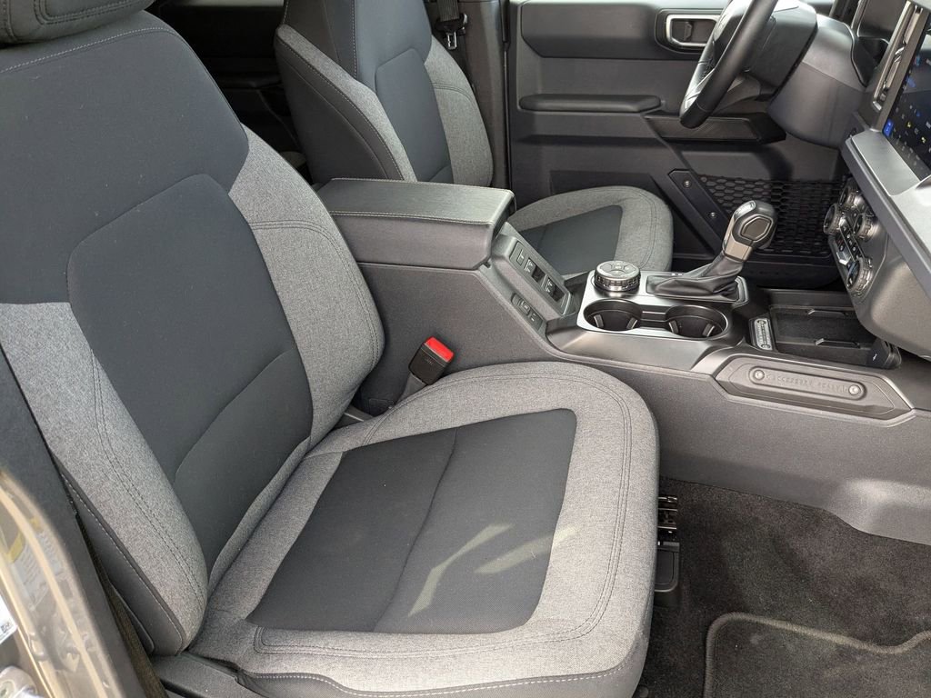 Used 2025 Ford Bronco Big Bend image 32
