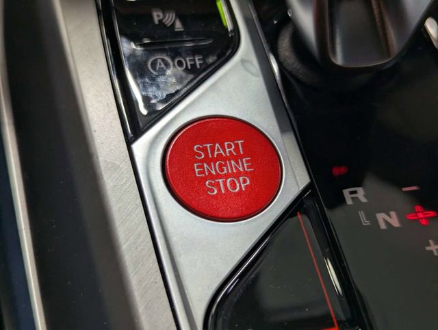 Used 2025 BMW M3 Competition image 22