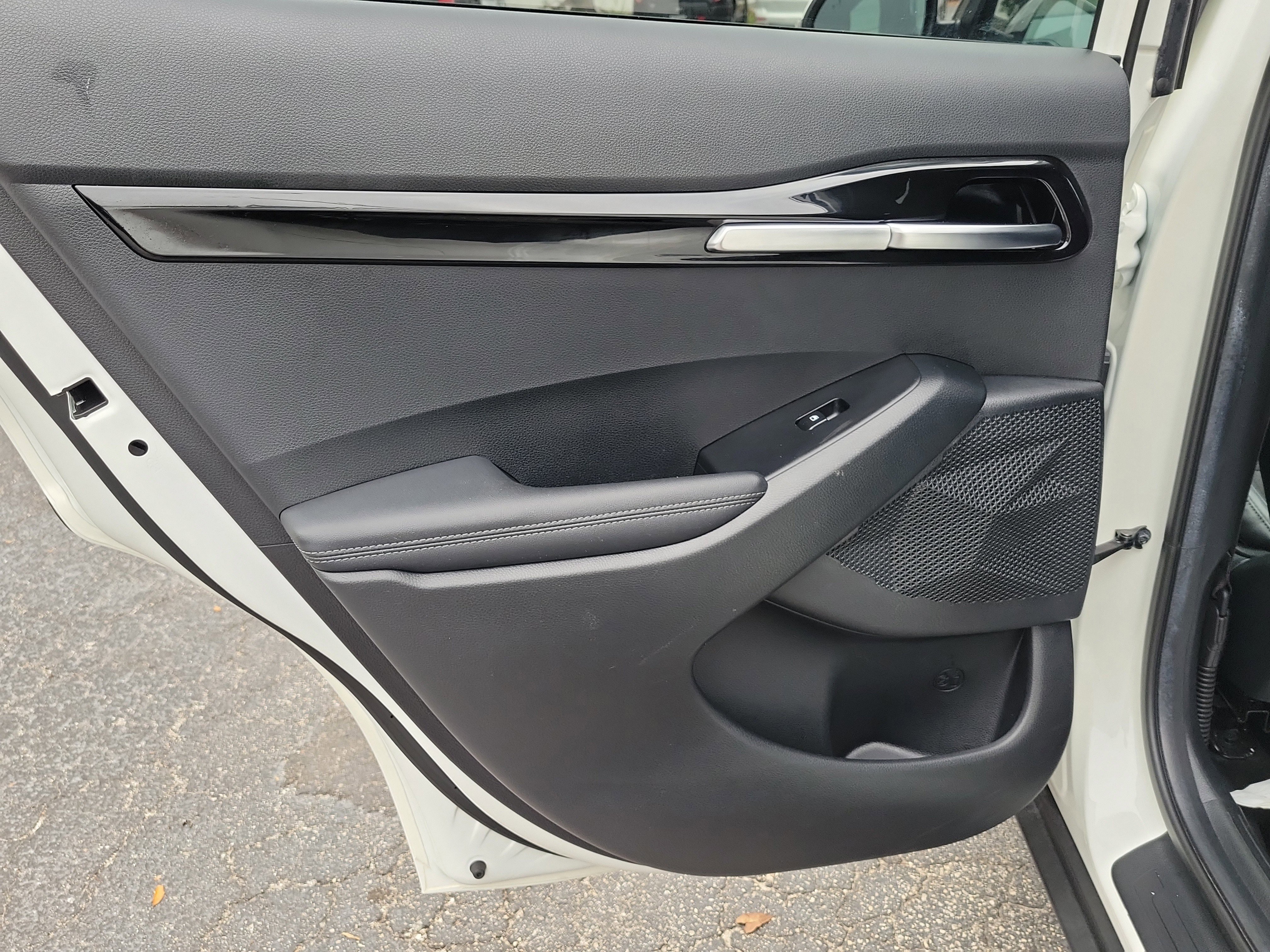 Used 2025 Kia Seltos S FWD image 10