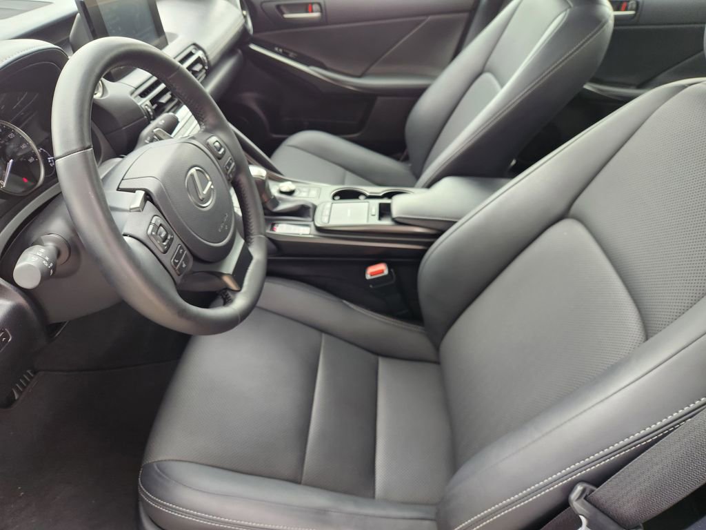 Used 2023 Lexus IS 300 w/ Comfort Package RWD image 13