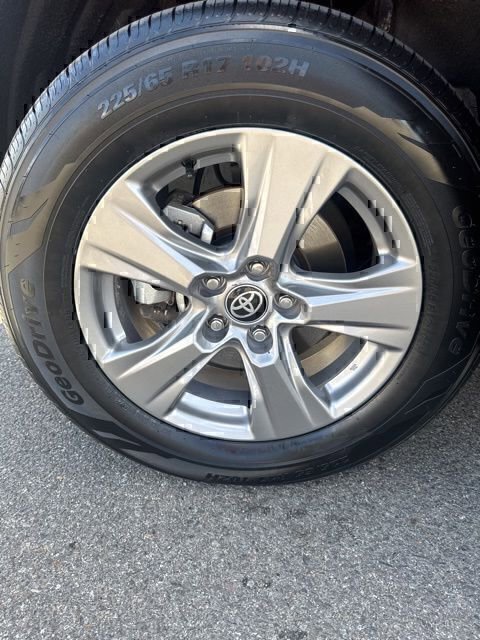 Certified 2024 Toyota RAV4 XLE AWD/4WD image 8