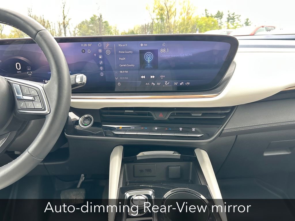 Used 2025 Buick Envision Avenir AWD/4WD image 25