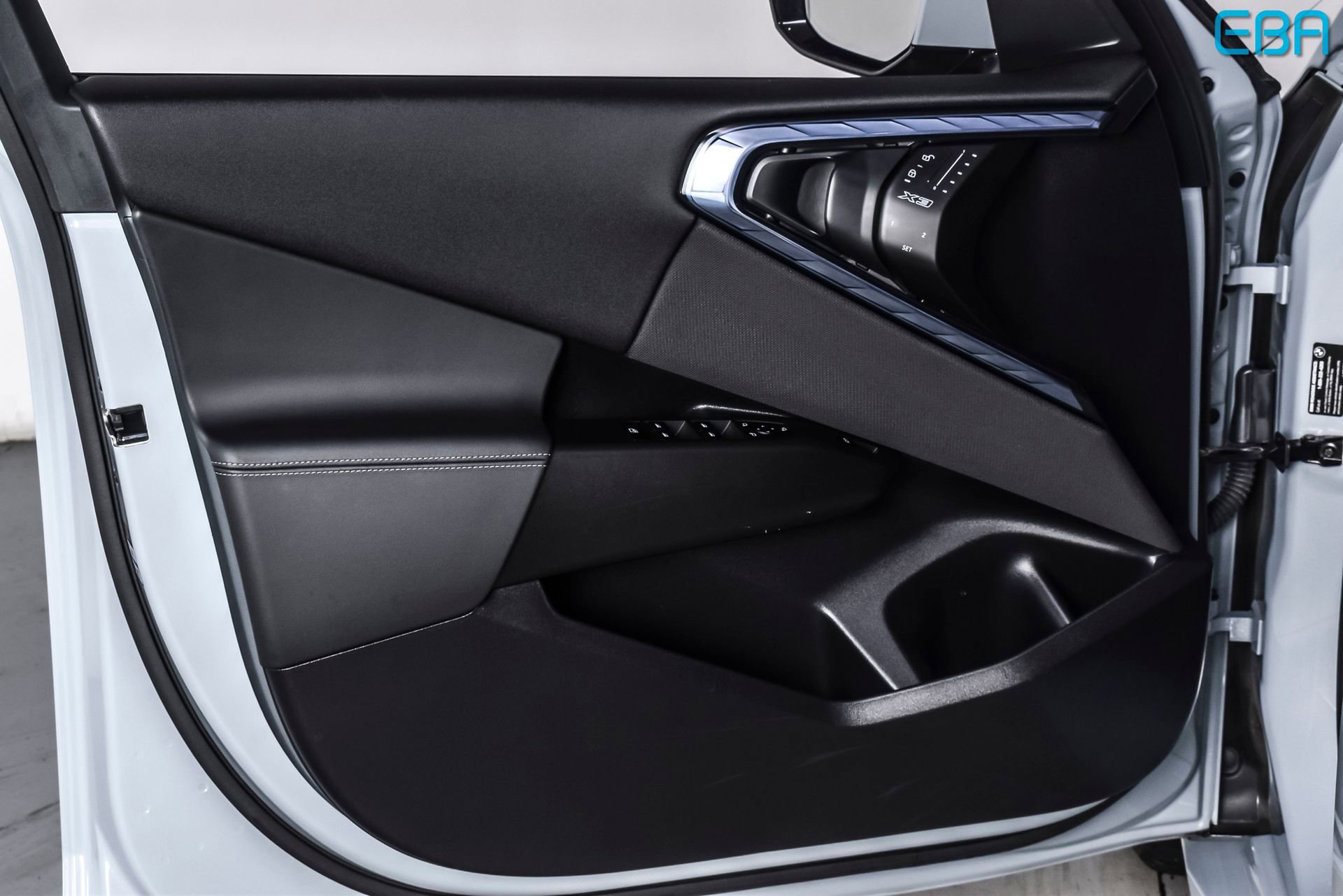 Used 2025 BMW X3 xDrive30i w/ Premium Package image 16