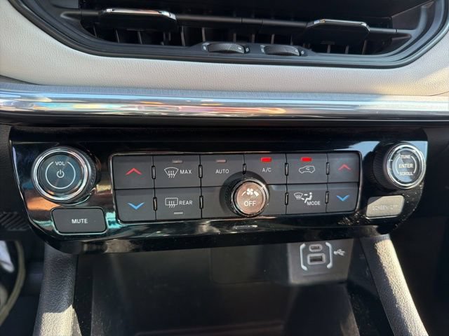 Used 2024 Jeep Compass Limited AWD/4WD image 33