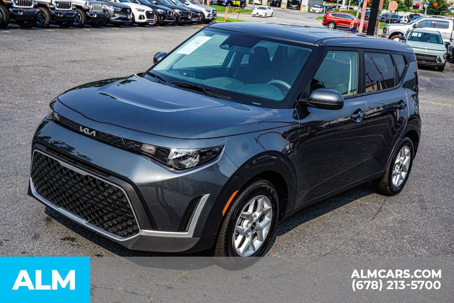 Used 2025 Kia Soul LX w/ LX Technology Package FWD image 15