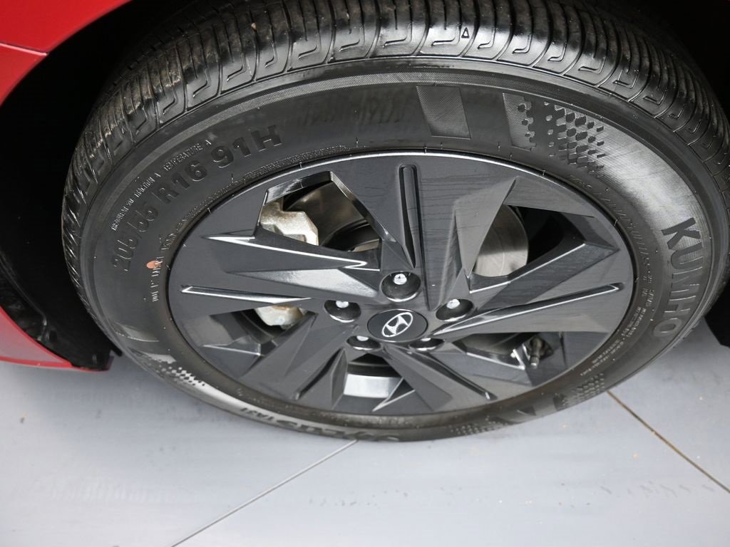Certified 2021 Hyundai Elantra SEL image 14