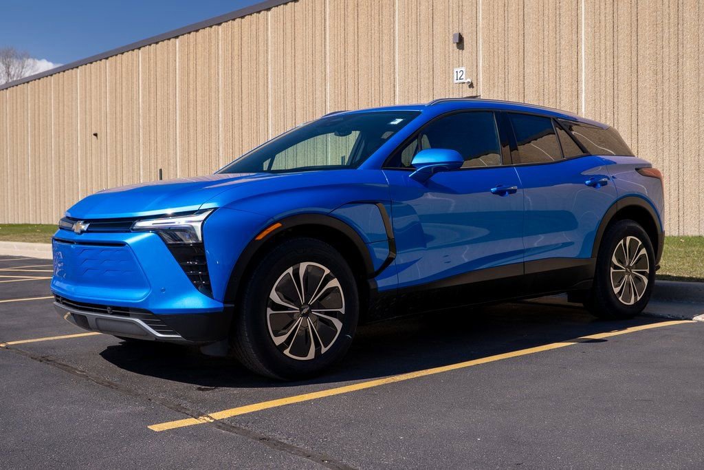 New 2025 Chevrolet Blazer EV LT w/ Super Cruise Package image 3