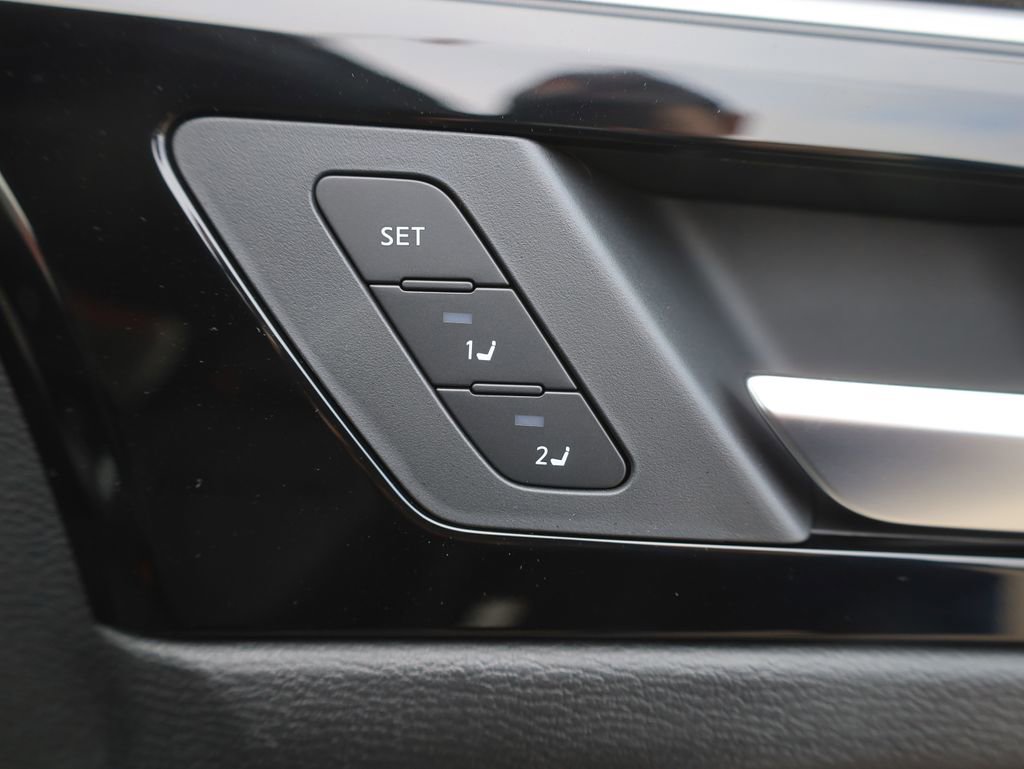 New 2025 Mitsubishi Outlander SEL Black Edition image 18