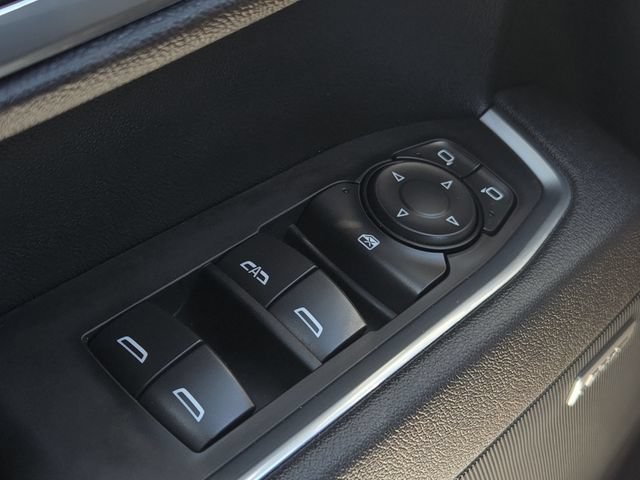 Used 2025 Chevrolet Silverado 1500 LT Trail Boss w/ Convenience Package II AWD/4WD image 27