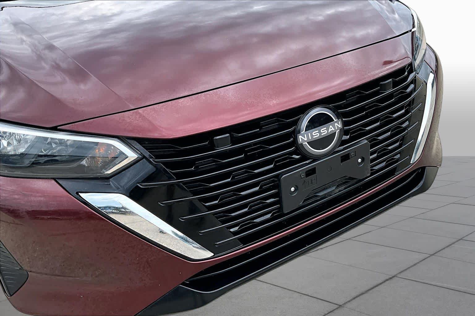 Used 2024 Nissan Sentra SV FWD image 30