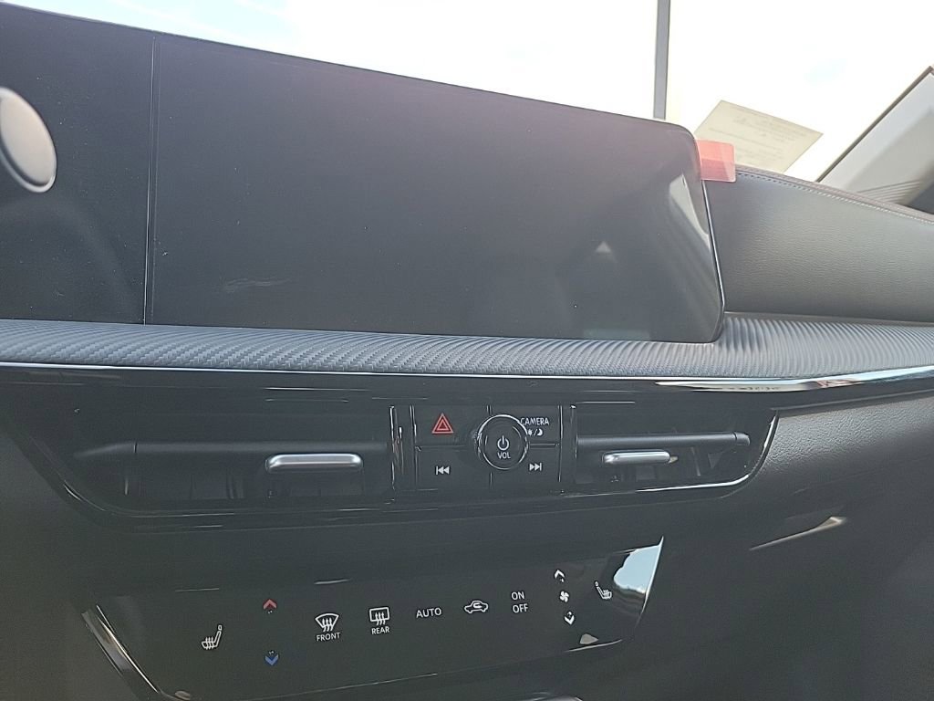 New 2026 Nissan Kicks SR w/ Cold Weather Package image 24