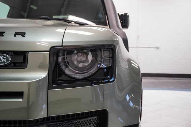Used 2022 Land Rover Defender 90 X-Dynamic HSE AWD/4WD image 39