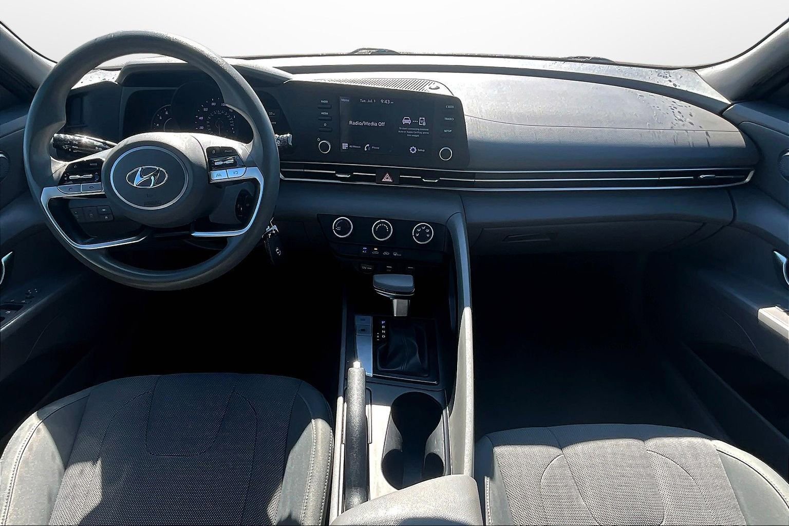 Used 2021 Hyundai Elantra SE image 13