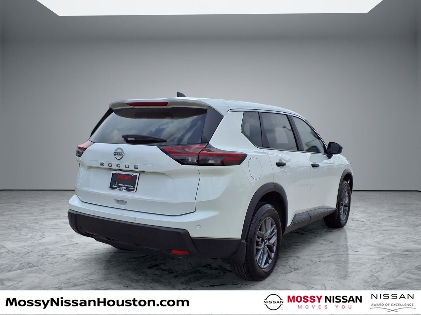 Used 2025 Nissan Rogue S image 7