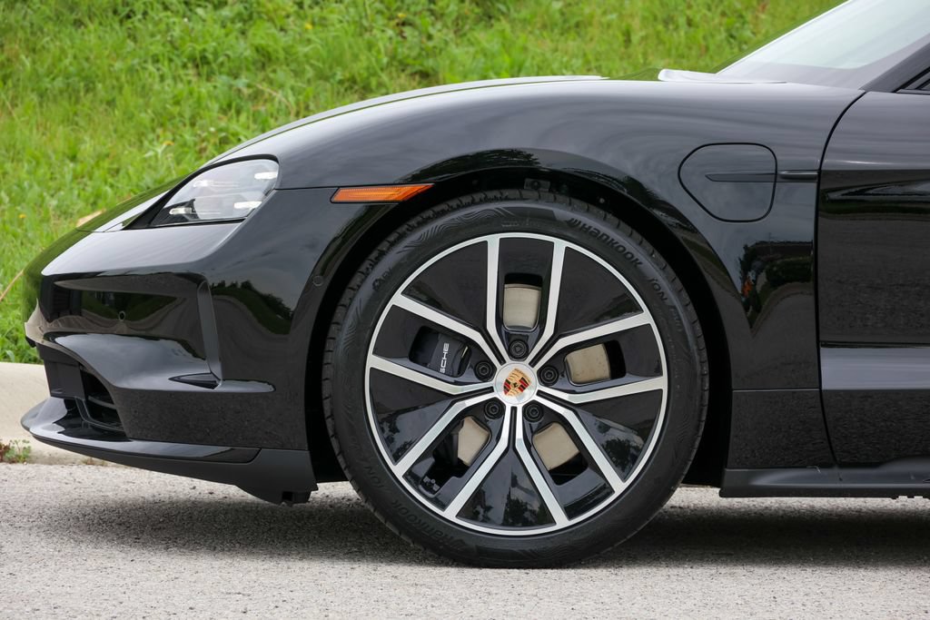 New 2026 Porsche Taycan AWD/4WD image 43