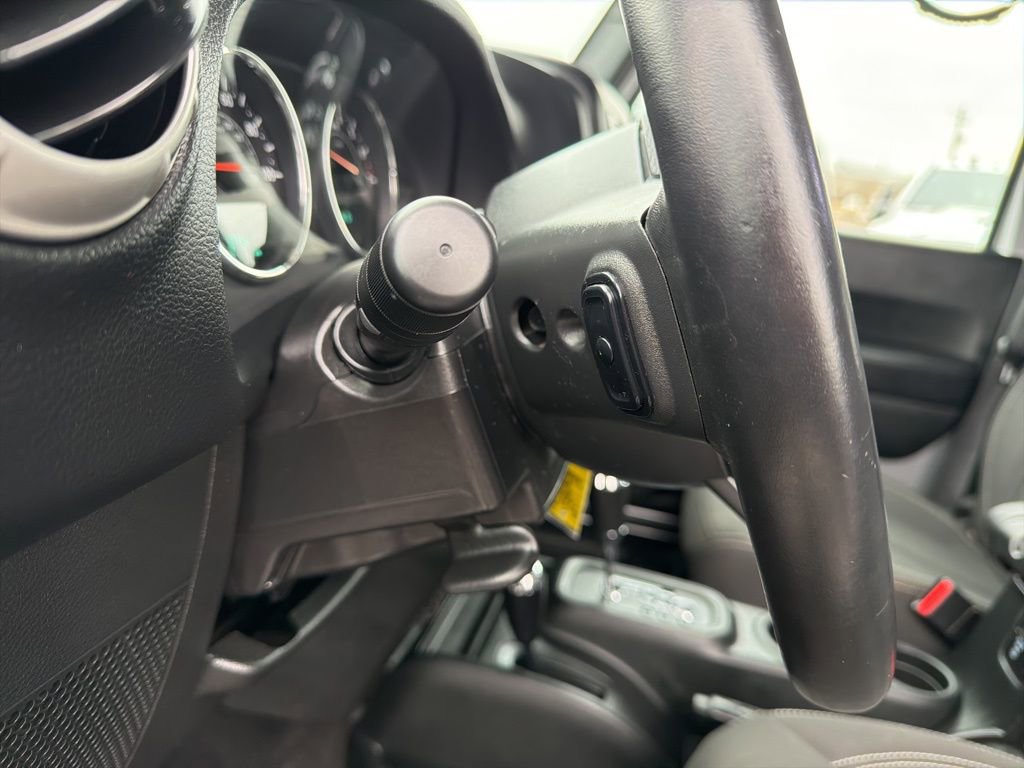 Used 2018 Jeep Wrangler Unlimited Sahara image 36