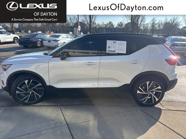 Used 2021 Volvo XC40 T5 R-Design w/ Climate Package image 6