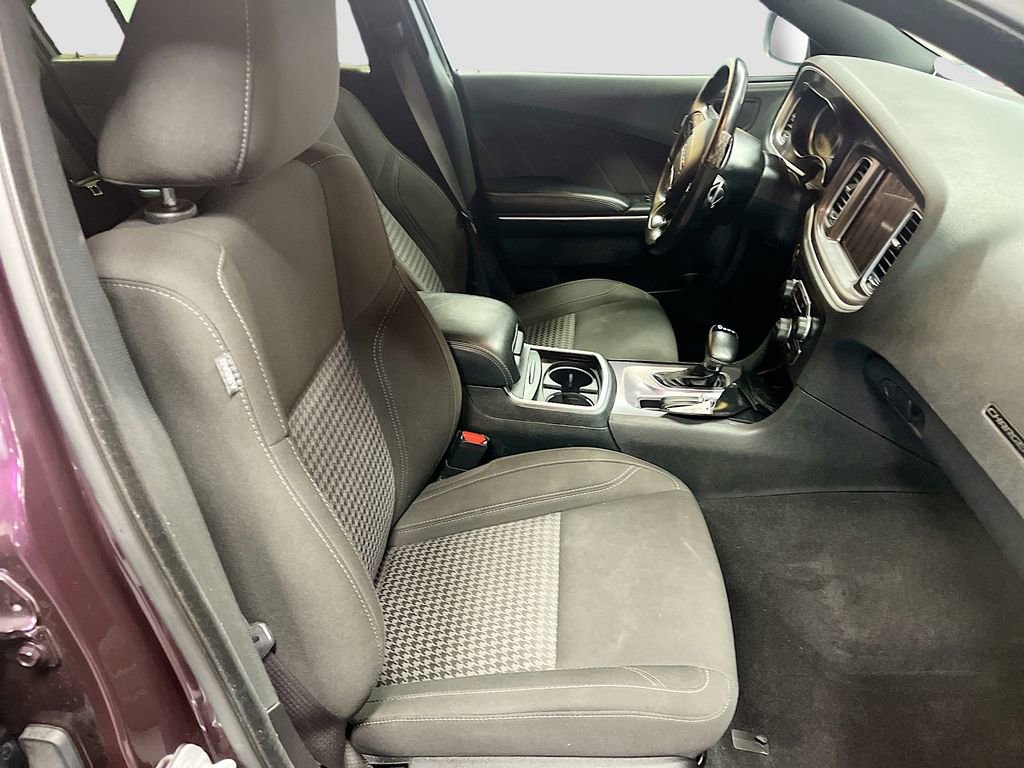 Used 2020 Dodge Charger SXT w/ Cold Weather Package AWD/4WD image 28